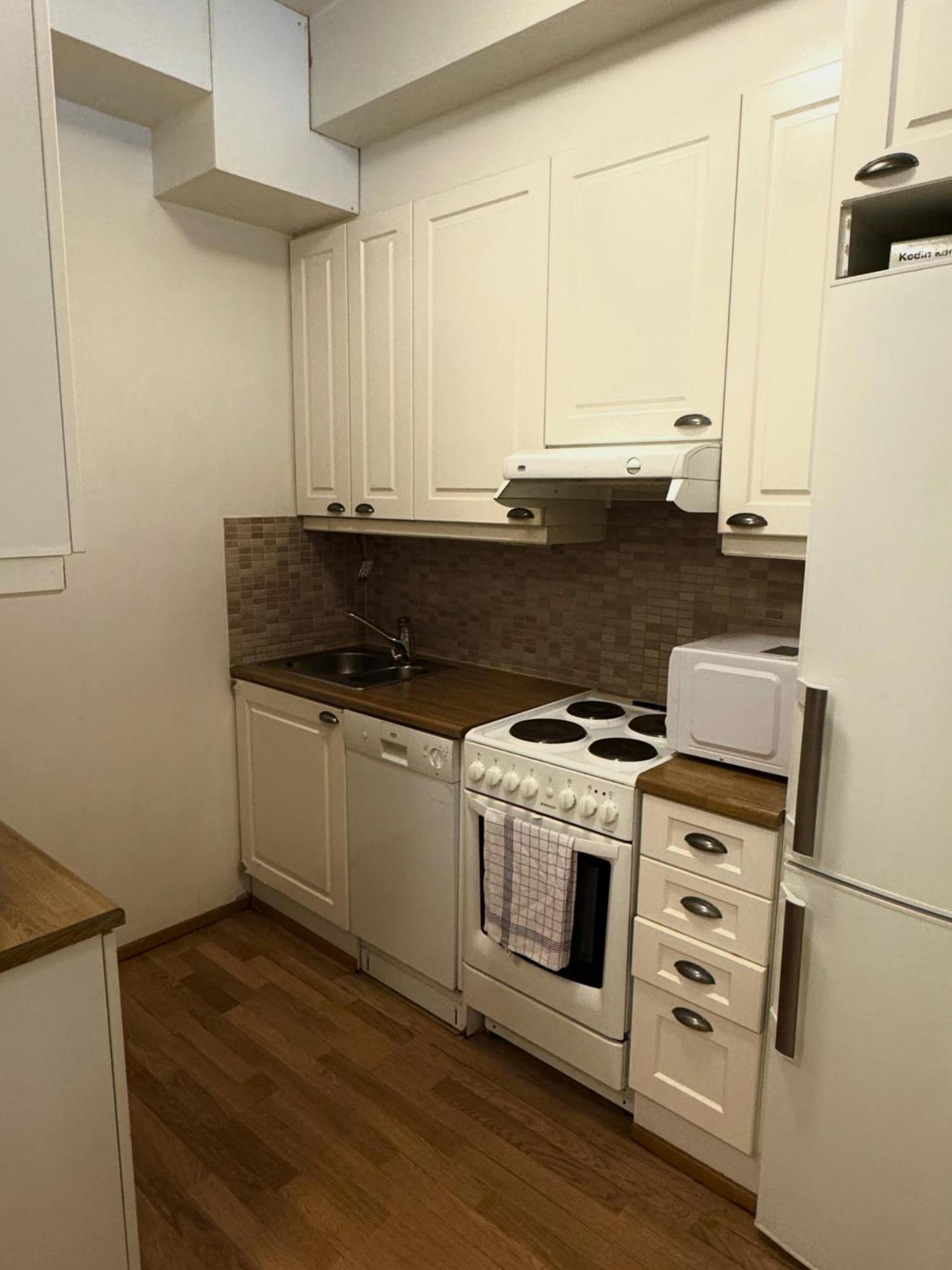 Kotimaailma Apartments Kamppi - 2Br In The City Center With Code Lock Helsingfors Eksteriør bilde